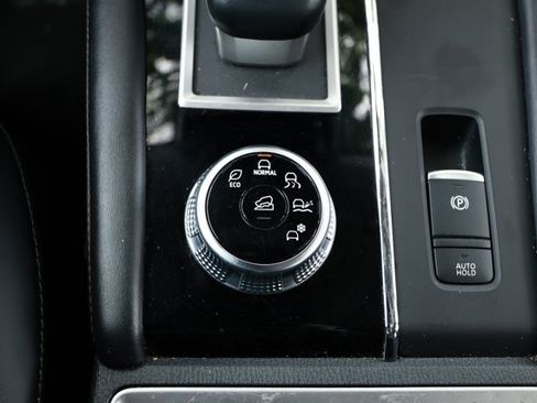 Used 2024 Mitsubishi Outlander SE FWD image 19