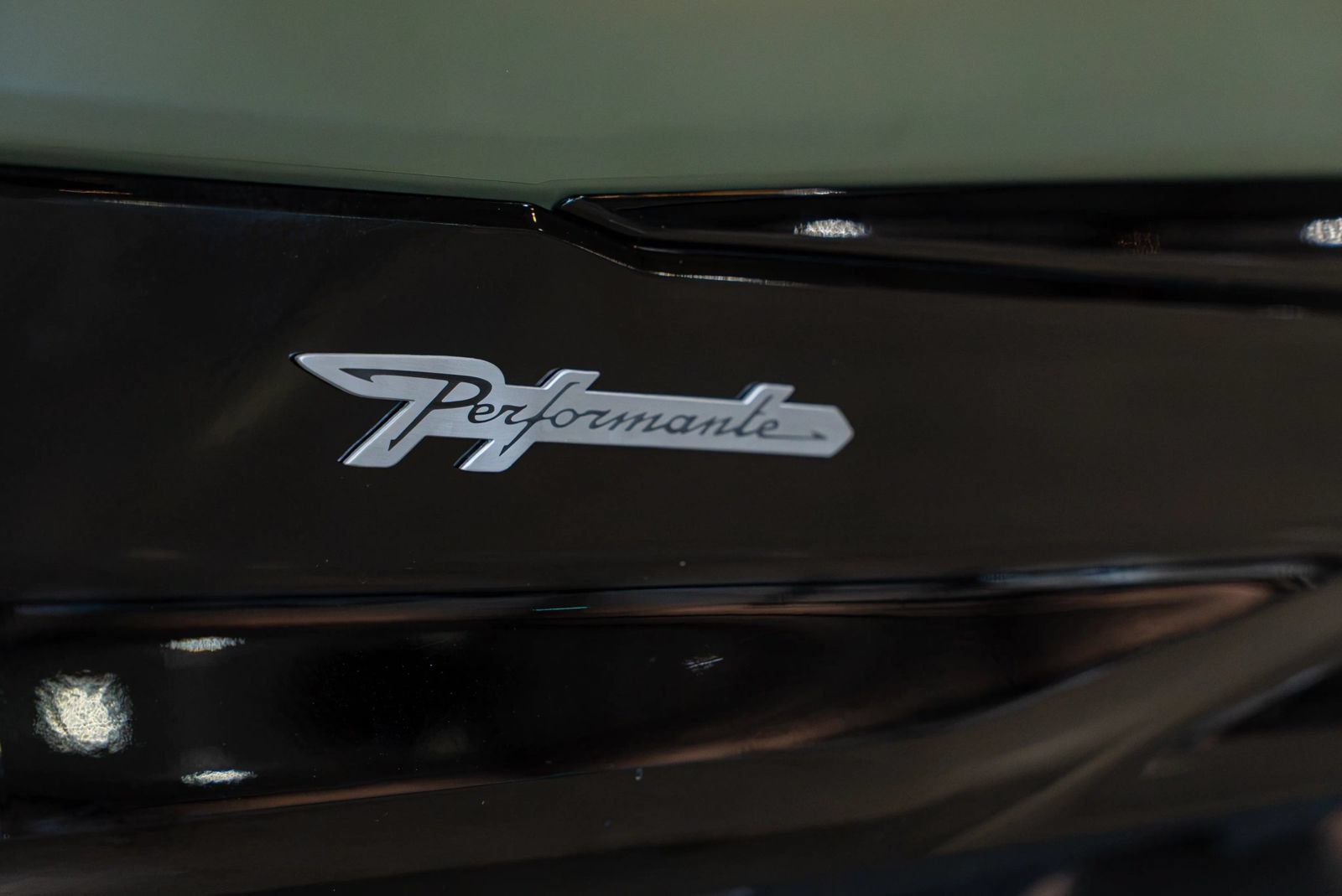 Used 2023 Lamborghini Urus Performante AWD/4WD image 15