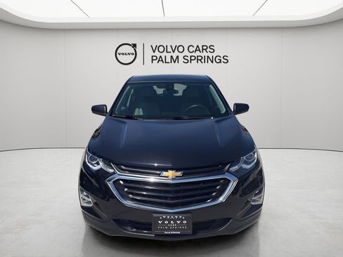 Used 2021 Chevrolet Equinox LS w/ LS Convenience Package image 2