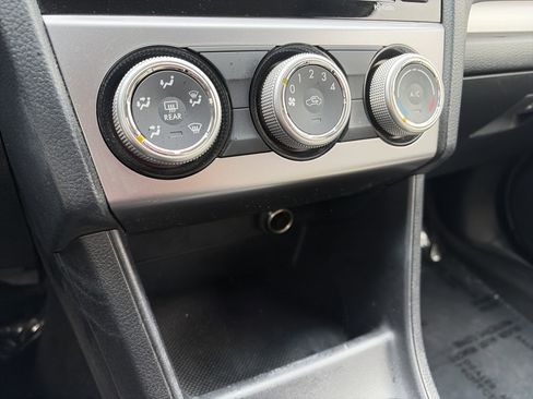 Used 2016 Subaru Crosstrek 2.0i Premium image 22