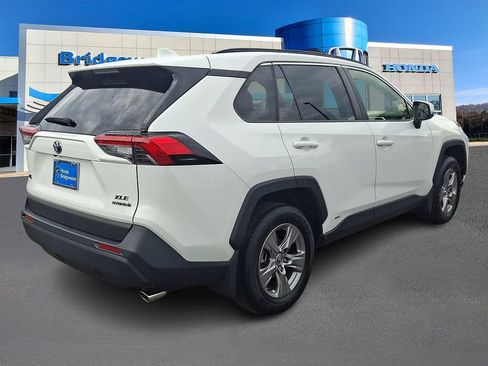 Used 2023 Toyota RAV4 XLE w/ Convenience Package AWD/4WD image 6