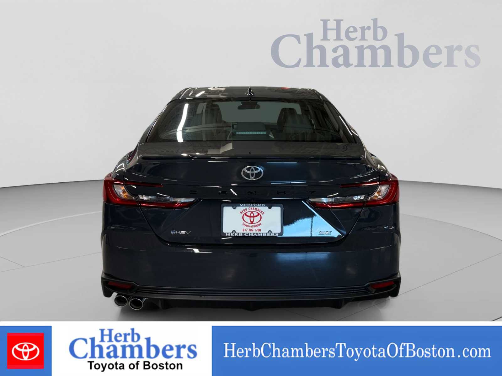Used 2026 Toyota Camry SE FWD image 12