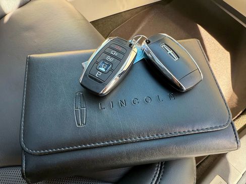 Used 2019 Lincoln Nautilus Select image 56