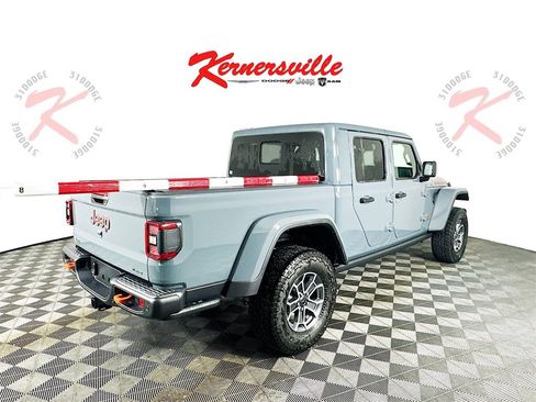 New 2025 Jeep Gladiator Mojave image 7