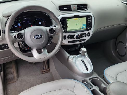 Used 2016 Kia Soul EV + w/ Paint Protection Film Package image 9