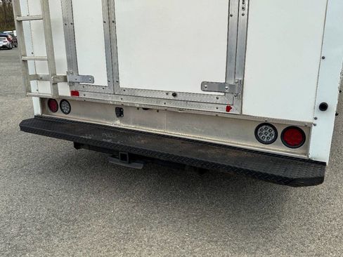 Used 2022 Ford E-350 and Econoline 350 Super Duty w/ Power Windows & Locks Group RWD image 19