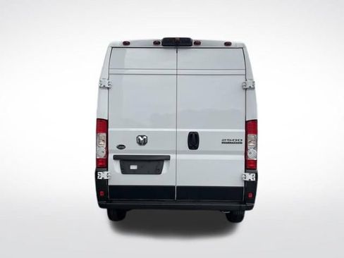 Used 2025 RAM ProMaster 2500 w/ Convenience Group FWD image 14