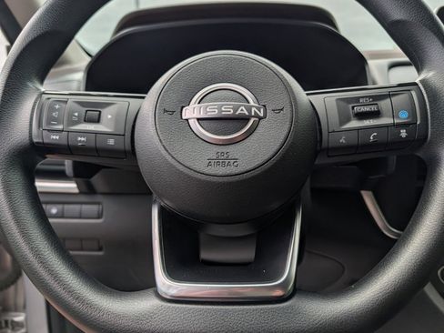Used 2023 Nissan Rogue SV AWD/4WD image 24