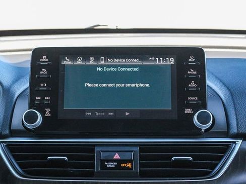 Used 2019 Honda Accord Touring image 17