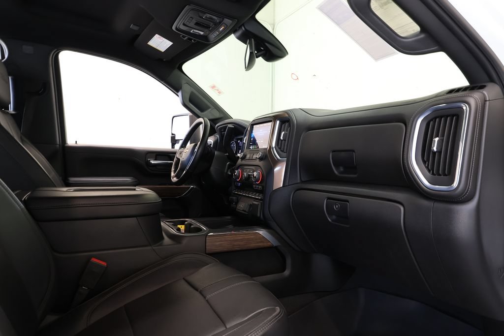 Used 2022 Chevrolet Silverado 3500 High Country w/ Safety Package II AWD/4WD image 25