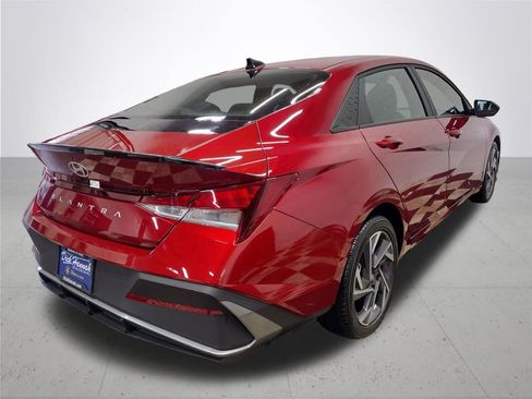 Certified 2025 Hyundai Elantra Sport image 14