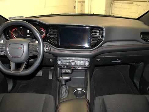 Certified 2025 Dodge Durango GT AWD/4WD image 9