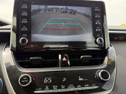Used 2021 Toyota Corolla LE w/ Carpet Mat Package (TMS) FWD image 19