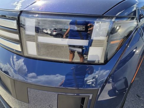 Used 2025 Hyundai Santa Fe SEL FWD image 10