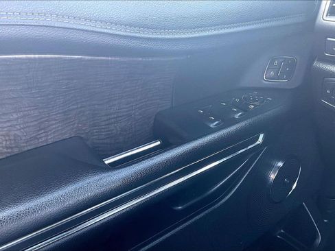 Used 2019 Ford Expedition Max Limited AWD/4WD image 37
