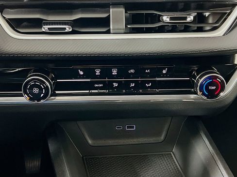 New 2026 Chevrolet Equinox LT w/ Safety and Technology Package image 16