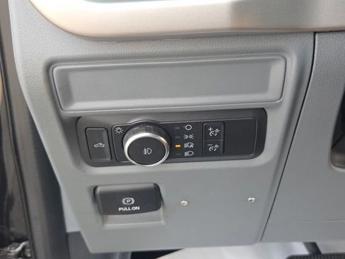 Used 2021 Ford F150 XLT AWD/4WD image 25