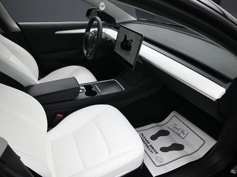 Used 2023 Tesla Model 3 Standard Range RWD image 30