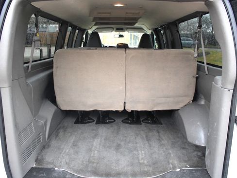 Used 2016 Chevrolet Express 3500 LT w/ LT Preferred Equipment Group image 7