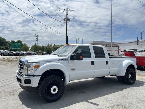 Used 2016 Ford F350 XLT AWD/4WD image 3