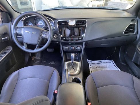 Used 2014 Chrysler 200 LX FWD image 21