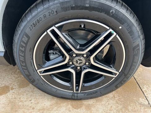 New 2026 Mercedes-Benz GLE 450 4MATIC image 11