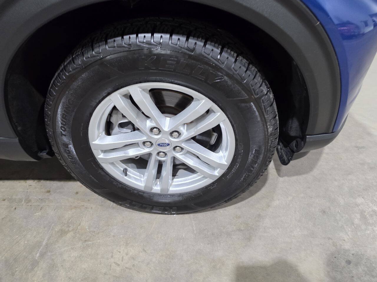 Used 2020 Ford Explorer XLT w/ Equipment Group 202A AWD/4WD image 20