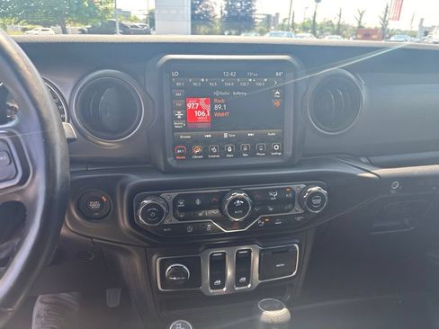 Used 2023 Jeep Wrangler Sport AWD/4WD image 13