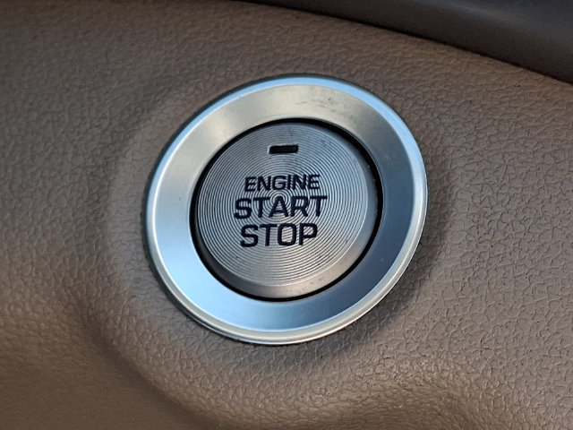 Used 2020 Hyundai Elantra Value Edition w/ Winter Weather Package FWD image 14