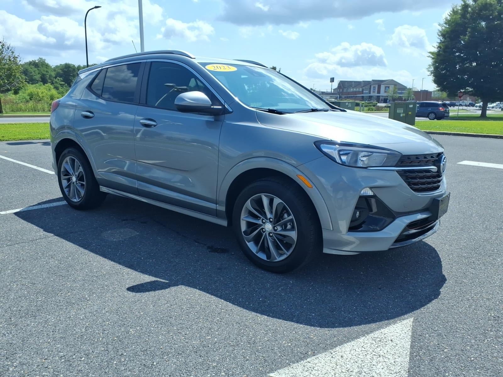 Certified 2023 Buick Encore GX Select w/ Sport Touring Package FWD image 3