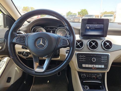 Used 2020 Mercedes-Benz GLA 250 image 6