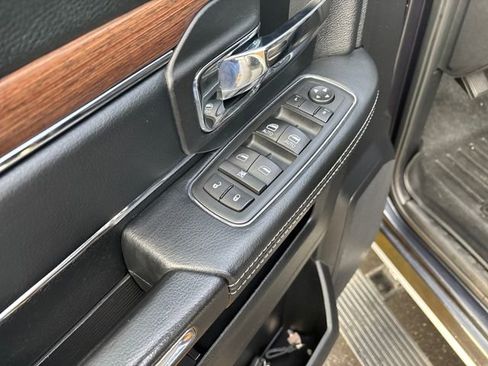 Used 2016 RAM 1500 Laramie w/ Convenience Group image 11