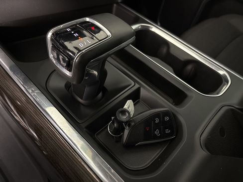 Used 2023 Chevrolet Silverado 1500 LT Trail Boss w/ Convenience Package II image 18