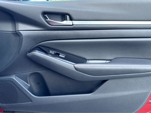 Certified 2024 Nissan Altima 2.5 SR w/ SR Premium Package image 12