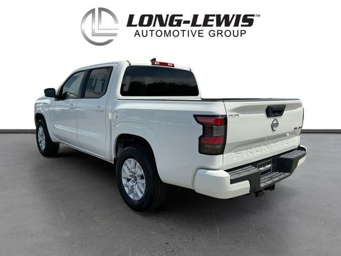 Used 2022 Nissan Frontier SV AWD/4WD image 4