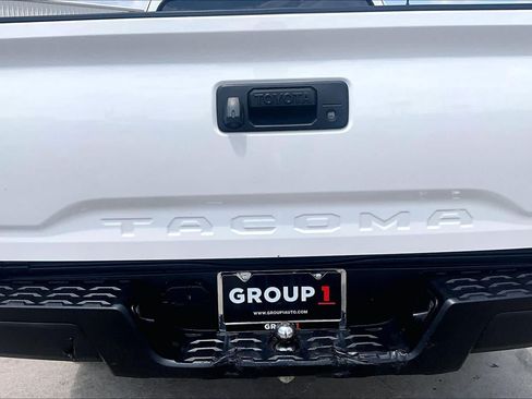 Used 2022 Toyota Tacoma SR RWD image 28