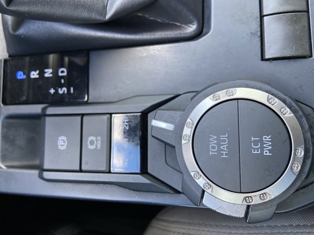 Used 2025 Toyota Tacoma SR5 AWD/4WD image 39