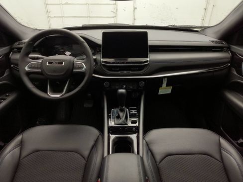 New 2026 Jeep Compass Latitude AWD/4WD image 13
