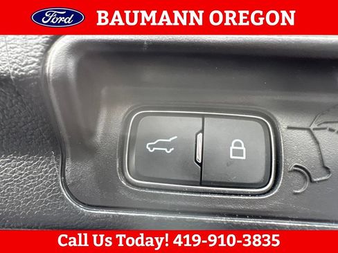 Used 2022 Ford Explorer XLT w/ Equipment Group 202A AWD/4WD image 13