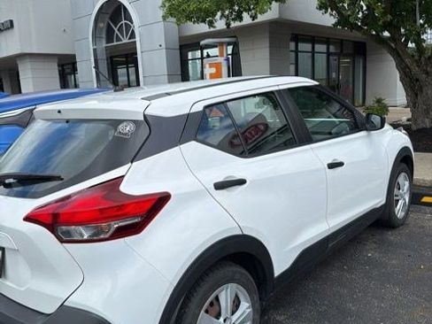 Used 2020 Nissan Kicks S FWD image 5