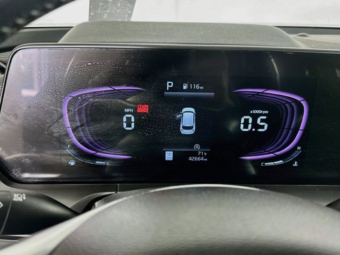 Used 2025 Kia Telluride S FWD image 19