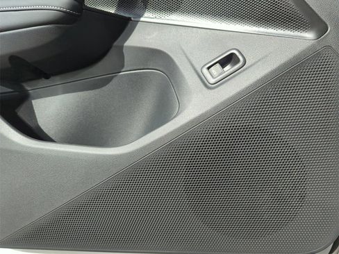 Used 2026 Volkswagen Tiguan SEL R-Line image 33