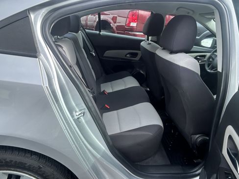 Used 2015 Chevrolet Cruze LS image 13