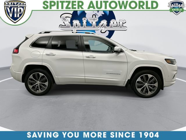 Used 2019 Jeep Cherokee Overland w/ Technology Group AWD/4WD image 11