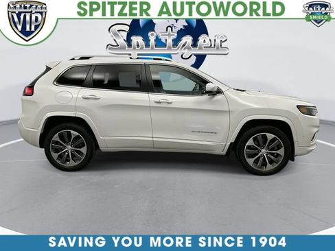 Used 2019 Jeep Cherokee Overland w/ Technology Group AWD/4WD image 11