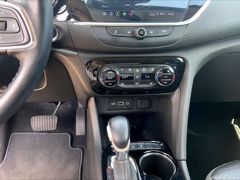 Certified 2023 Buick Encore GX Essence w/ Experience Buick Package FWD image 31