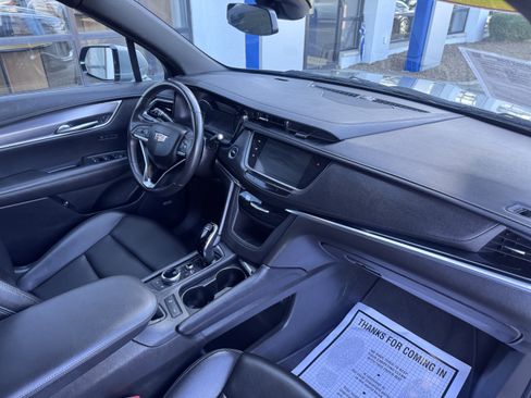 Used 2023 Cadillac XT6 Luxury w/ LPO, Floor Liner Package image 12