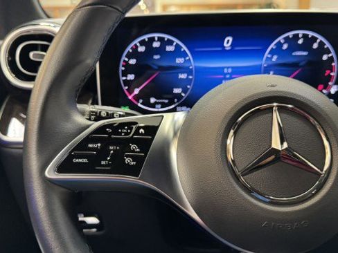 Certified 2025 Mercedes-Benz GLC 300 image 18