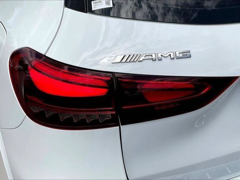 Used 2025 Mercedes-Benz GLA 35 AMG 4MATIC image 25