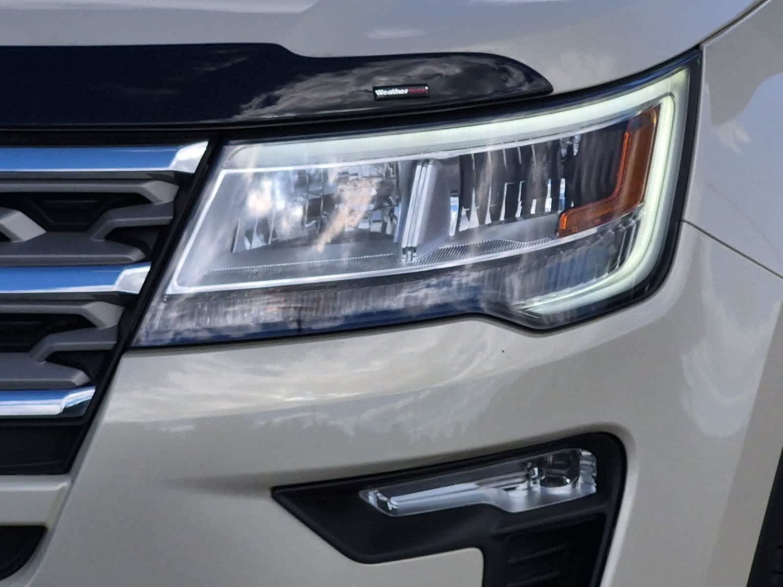 Used 2018 Ford Explorer XLT w/ Equipment Group 202A AWD/4WD image 11